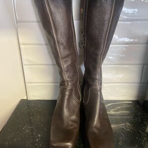 Gianni Bini Brown Heeled Boots